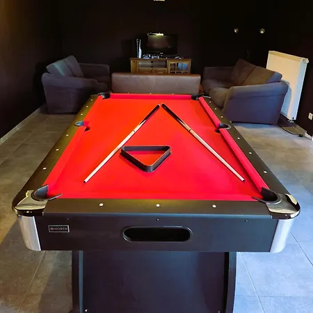 Pal'ange Hotelservice Playstation 5 Billiard Prázdninový dům *