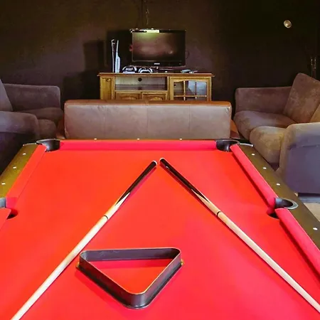 Pal'ange Hotelservice Playstation 5 Billiard Prázdninový dům